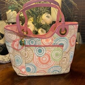 COACH SIGNATURE NYLON The Beach Print PATENT LEATHER PINK TRIM TOTE BAG